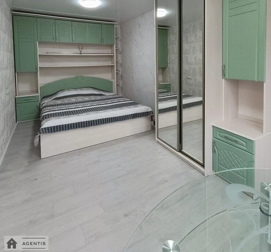 Сдам квартиру 1 комната, 38 m², 6 эт./6 этажей. Стеценка, Киев. 