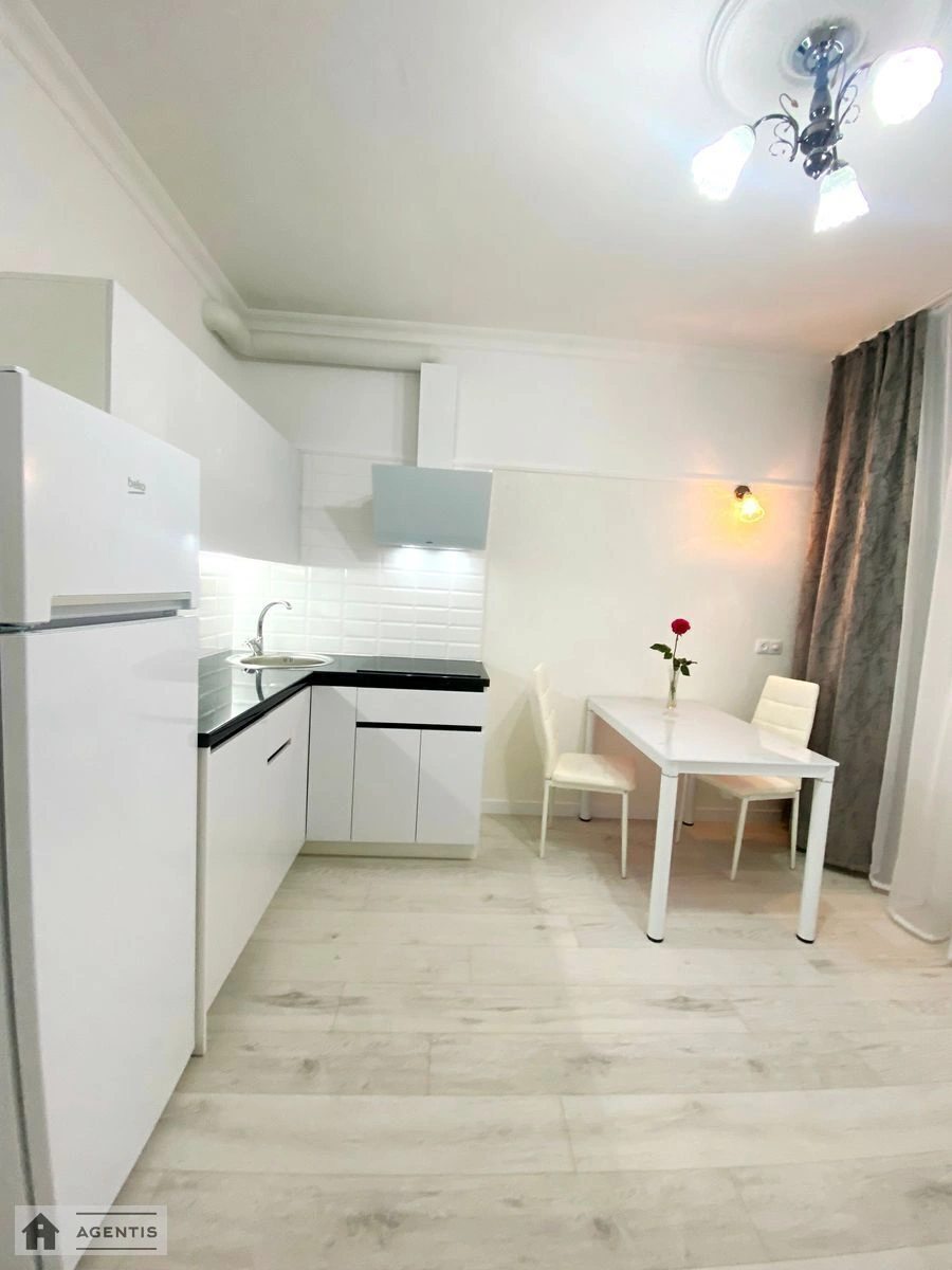 Сдам квартиру 1 комната, 42 m², 17 эт./23 этажа. 56, Повітряних Сил просп. (Повітрофлотський), Киев. 