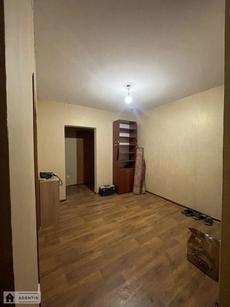 Сдам квартиру 3 комнаты, 87 m², 13 эт./16 этажей. 7, Михайла Максимовича вул. (Онуфрія Трутенка), Киев. 