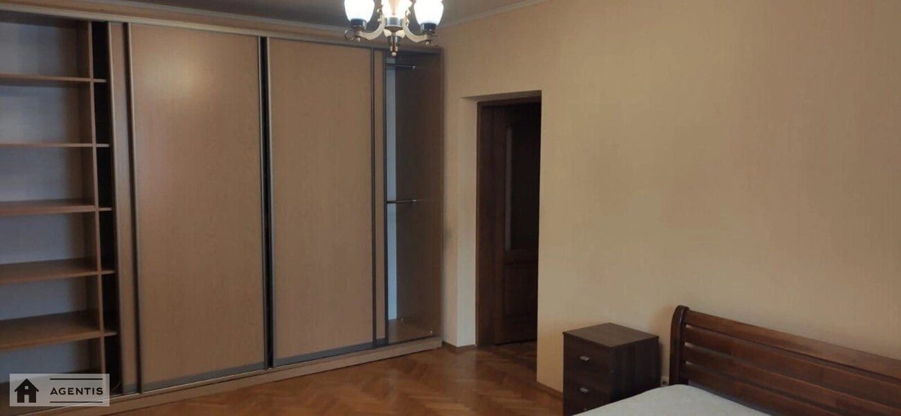 Сдам квартиру 2 комнаты, 80 m², 10 эт./18 этажей. 24, Срибнокильская 24, Киев. 