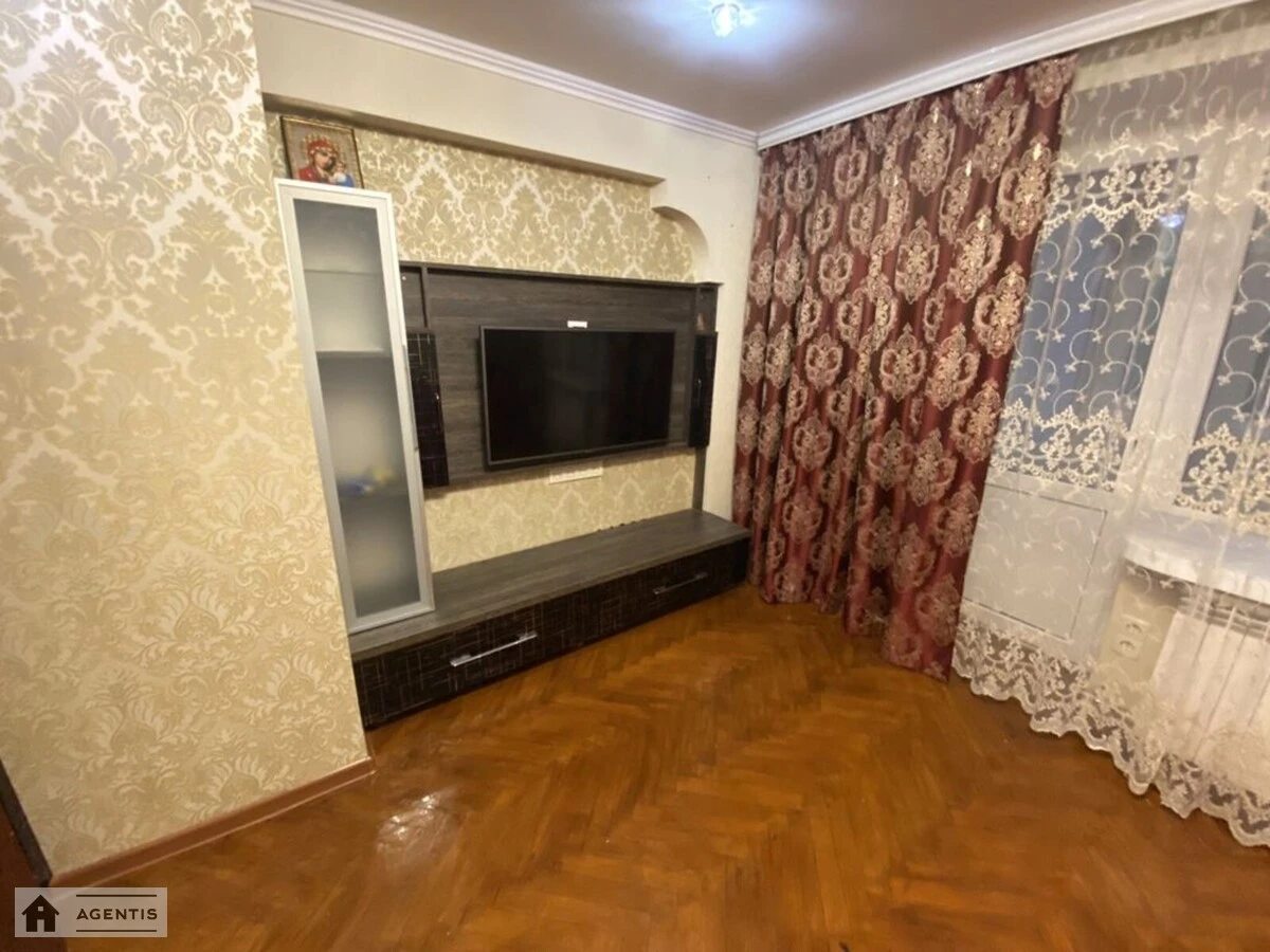 Здам квартиру 2 кімнати, 52 m², 2 пов./9 поверхів. 12, Гетьмана Кирила Разумовського вул. (Миколи Краснова), Київ. 