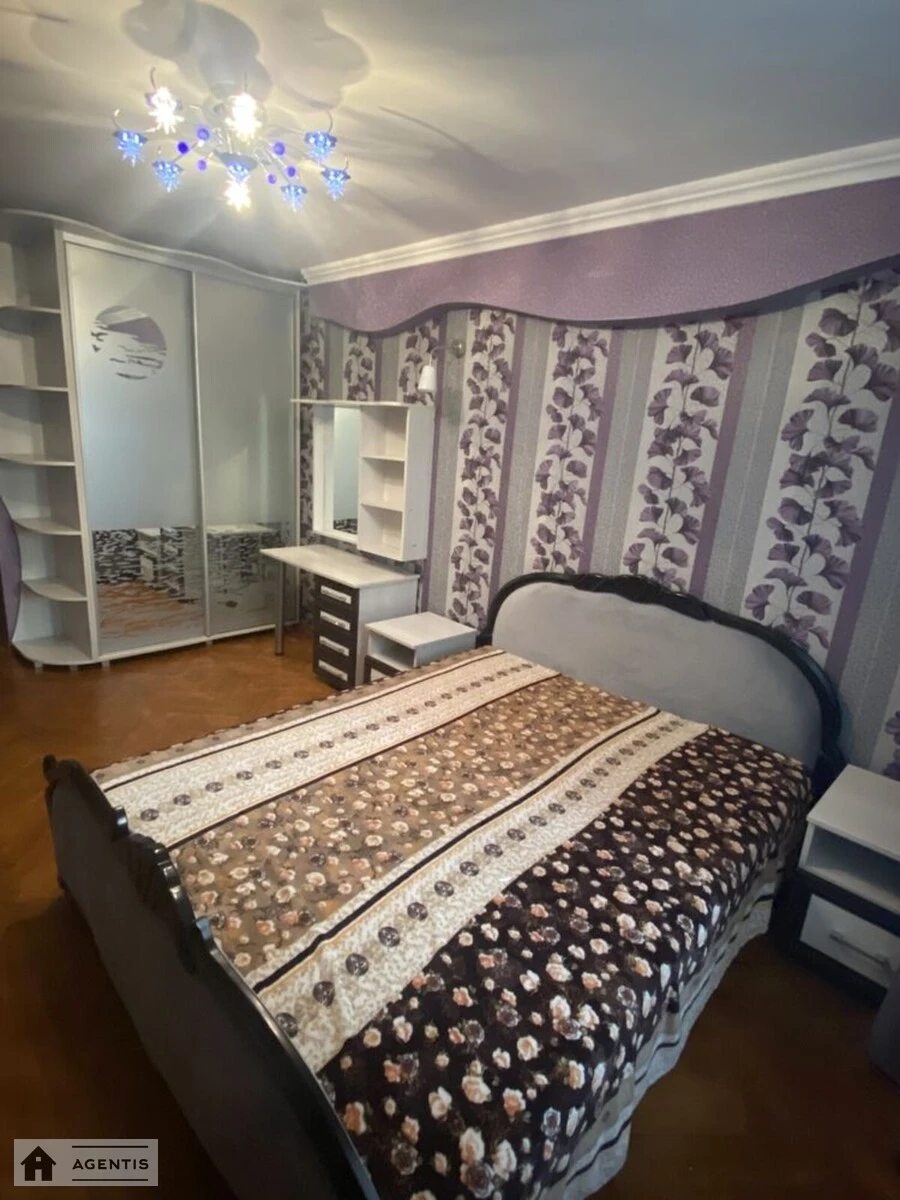 Здам квартиру 2 кімнати, 52 m², 2 пов./9 поверхів. 12, Гетьмана Кирила Разумовського вул. (Миколи Краснова), Київ. 