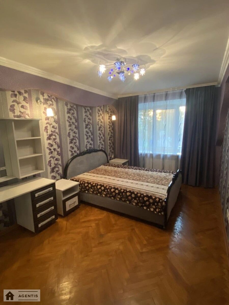 Здам квартиру 2 кімнати, 52 m², 2 пов./9 поверхів. 12, Гетьмана Кирила Разумовського вул. (Миколи Краснова), Київ. 