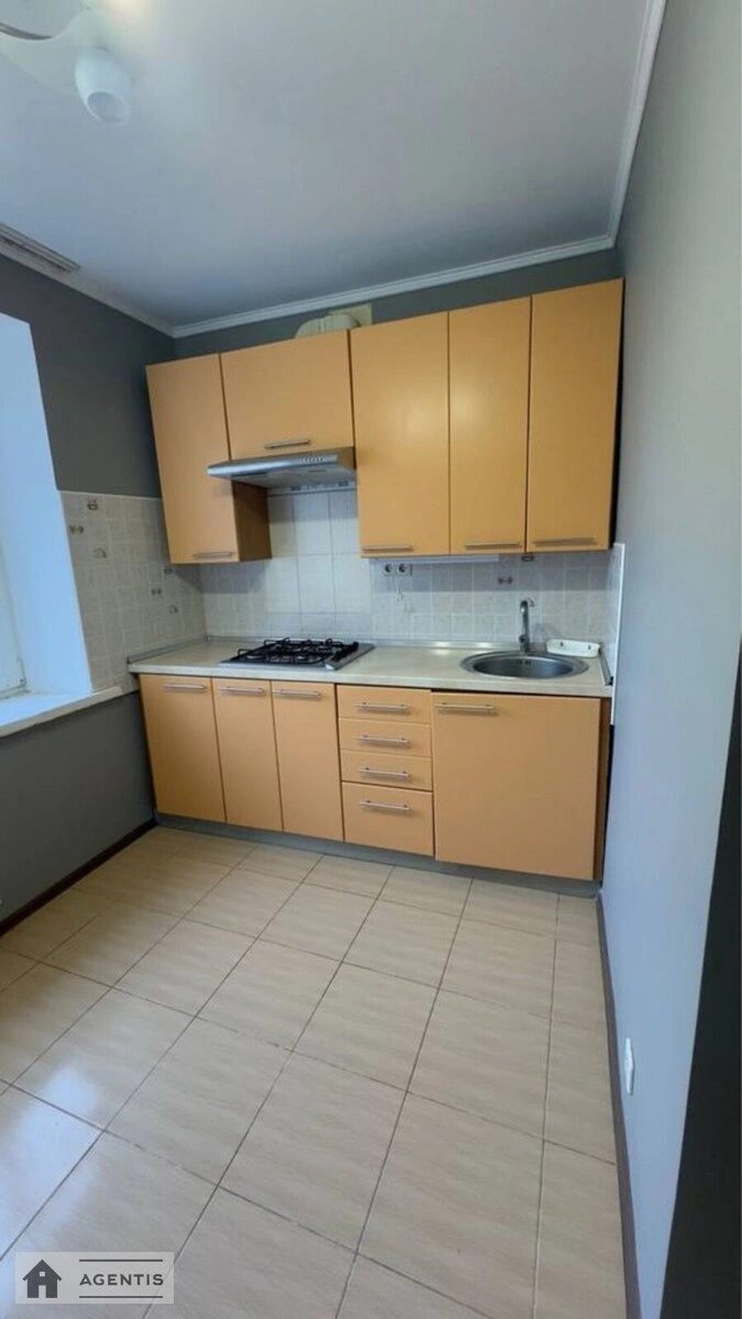 Здам квартиру 1 кімната, 40 m², 6 пов./9 поверхів. Науки 4, Київ. 