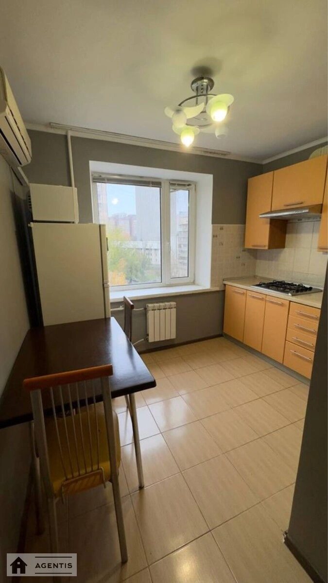 Здам квартиру 1 кімната, 40 m², 6 пов./9 поверхів. Науки 4, Київ. 