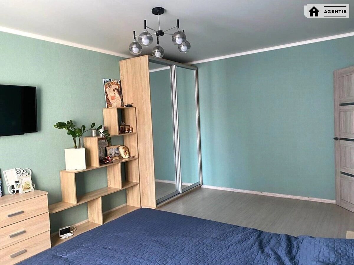 Сдам квартиру 2 комнаты, 64 m², 21 эт./25 этажей. 36, Юлії Здановської вул. (Михайла Ломоносова), Киев. 