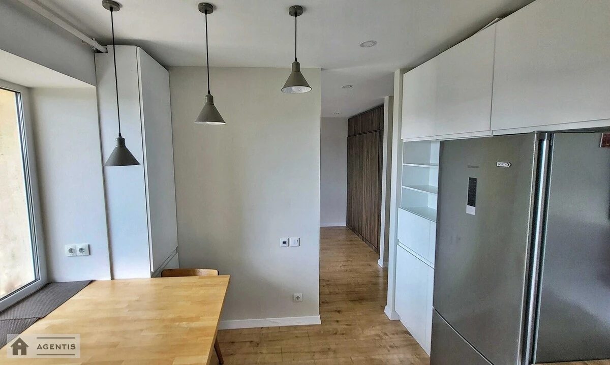 Сдам квартиру 1 комната, 40 m², 7 эт./8 этажей. 26, Валерія Лобановського просп. (Червонозоряний), Киев. 