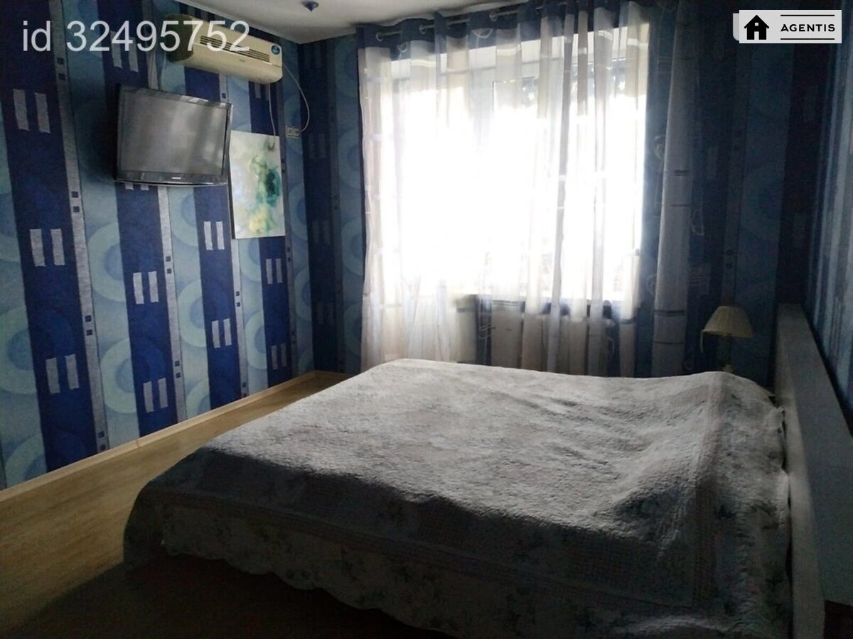 Сдам квартиру 3 комнаты, 104 m², 8 эт./16 этажей. 24, Петра Григоренка просп., Киев. 