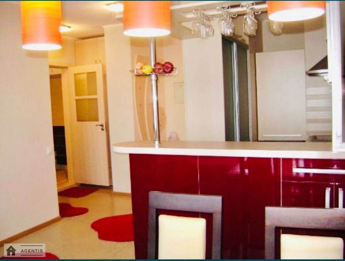 Сдам квартиру 2 комнаты, 48 m², 10 эт./24 этажа. 25, Дегтяревская 25, Киев. 