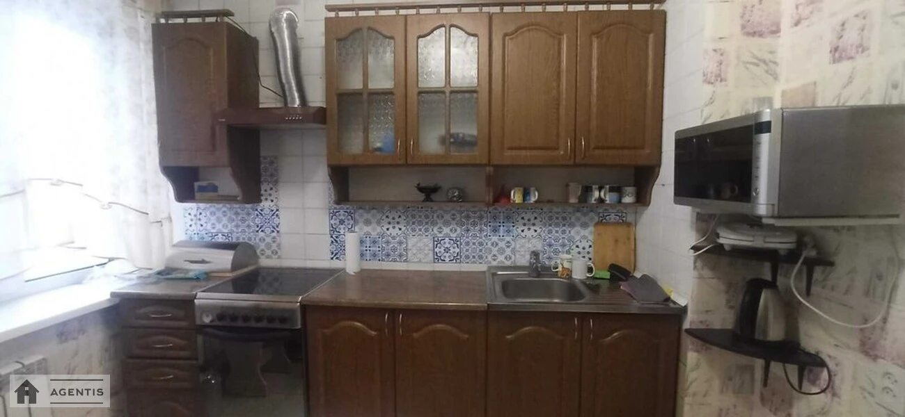 Здам квартиру 2 кімнати, 55 m², 6 пов./10 поверхів. 2, Академіка Корольова вул., Київ. 