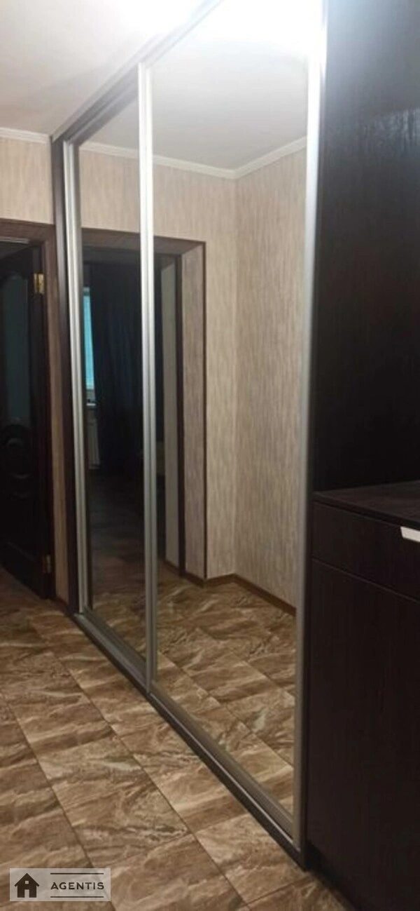 Здам квартиру 2 кімнати, 55 m², 6 пов./10 поверхів. 2, Академіка Корольова вул., Київ. 