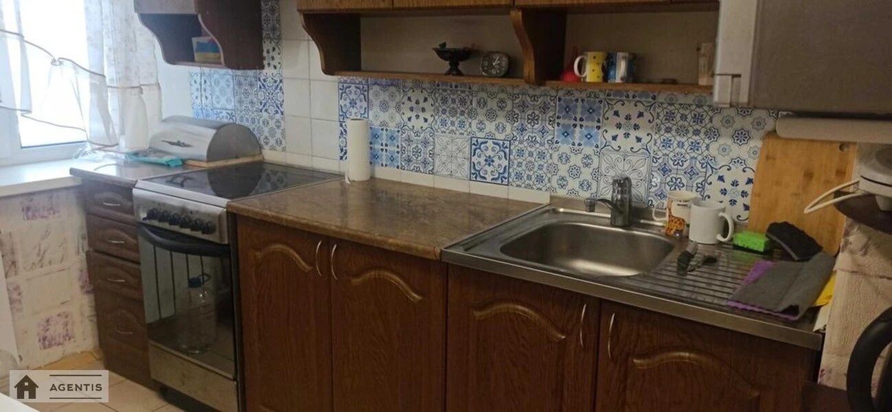 Здам квартиру 2 кімнати, 55 m², 6 пов./10 поверхів. 2, Академіка Корольова вул., Київ. 