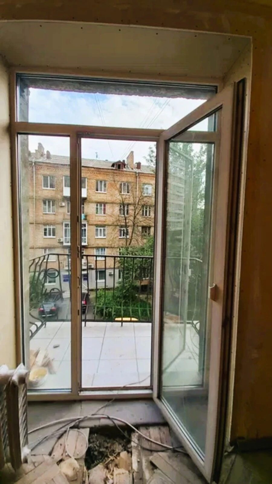 Apartments for sale 2 rooms, 55 m², 3rd fl./5 floors. 32, Biloruska 32, Kyiv. 