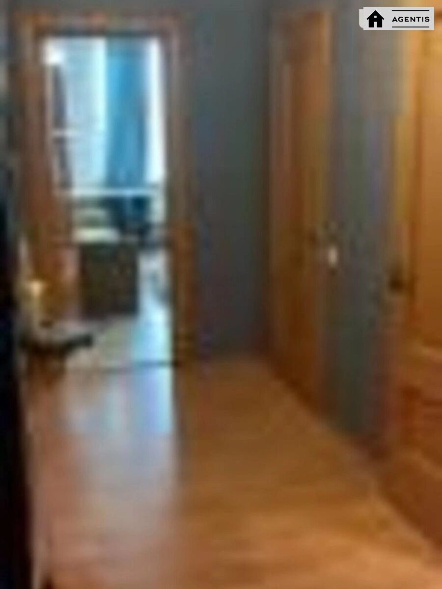 Сдам квартиру 2 комнаты, 60 m², 2 эт./23 этажа. 2, Дмитра Чижевського вул. (Петра Чаадаєва), Киев. 