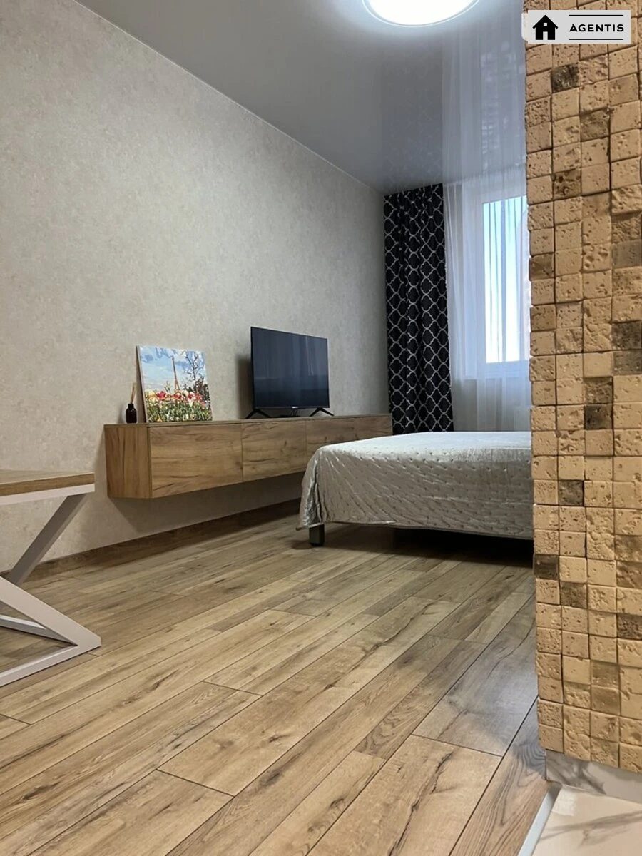 Сдам квартиру 2 комнаты, 51 m², 11 эт./25 этажей. 3, Балтийский 3, Киев. 