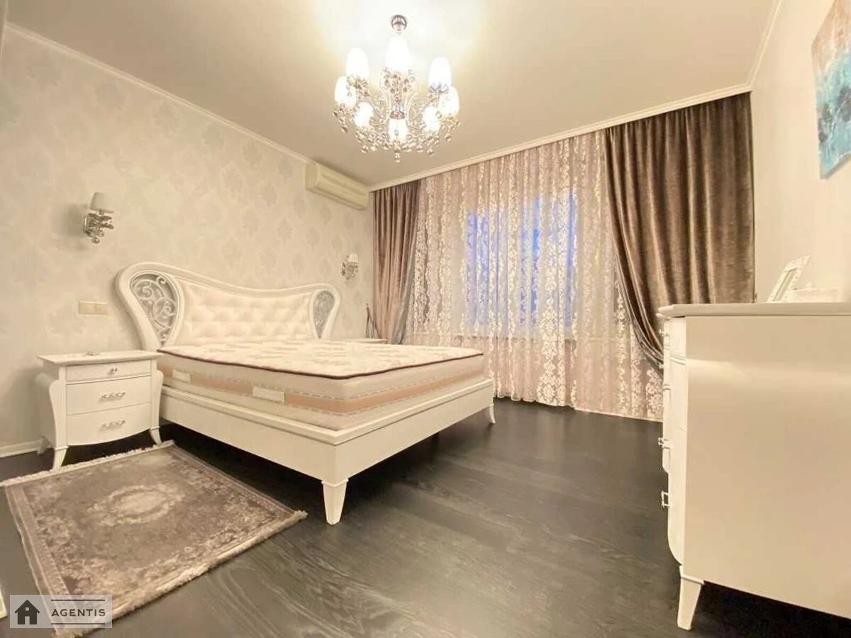 Сдам квартиру 3 комнаты, 107 m², 4 эт./10 этажей. 29, Левка Лукяненка вул. (Маршала Тимошенка), Киев. 