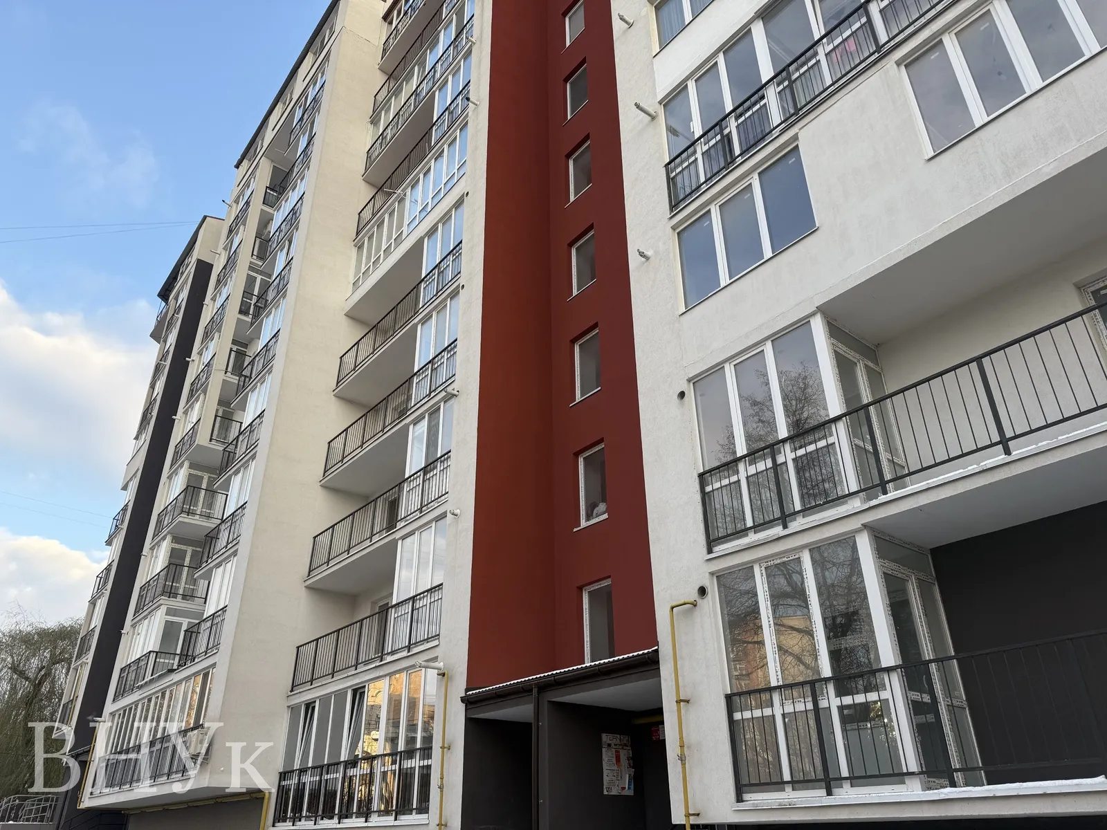 Apartments for sale 3 rooms, 96 m², 1st fl./10 floors. Lepkoho B. vul., Ternopil. 