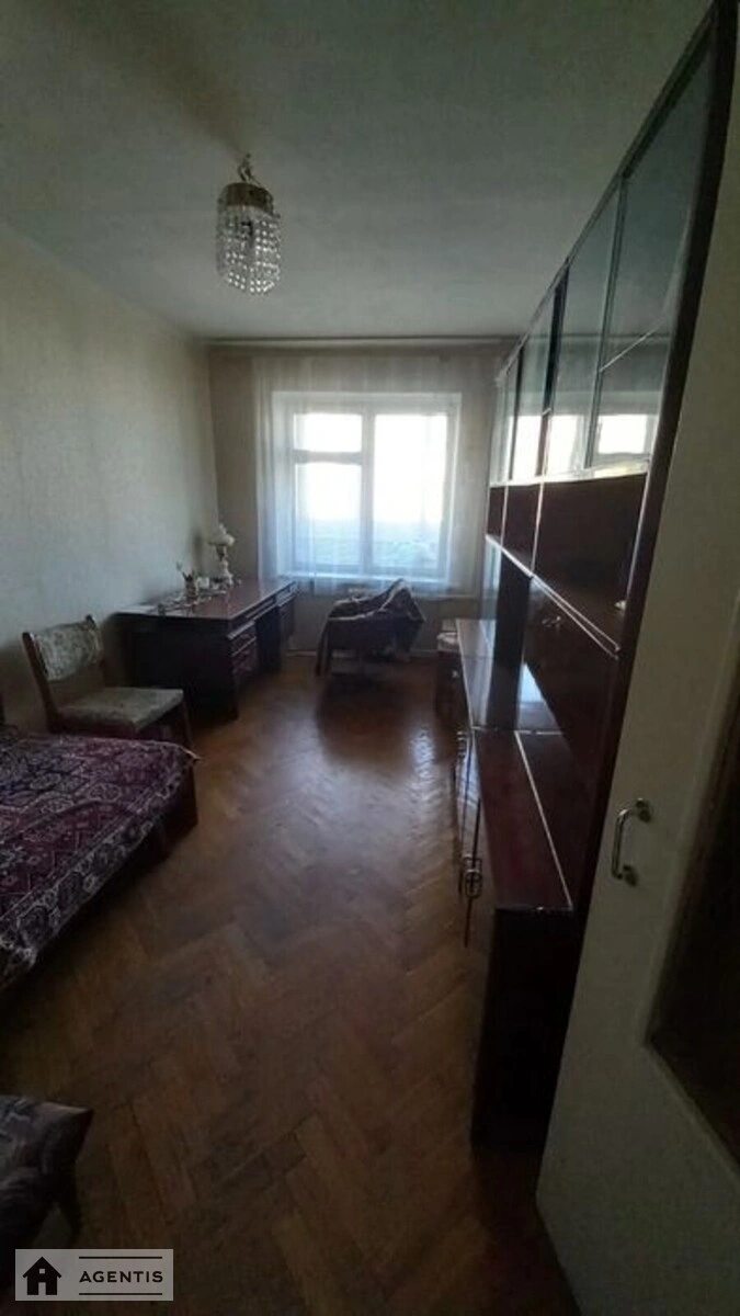 Сдам квартиру 3 комнаты, 80 m², 9 эт./14 этажей. Днепровский район, Киев. 