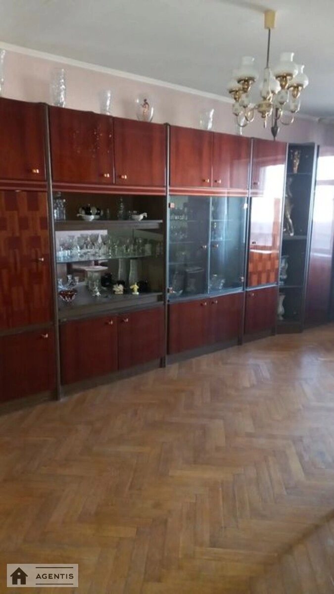 Сдам квартиру 3 комнаты, 80 m², 9 эт./14 этажей. Днепровский район, Киев. 