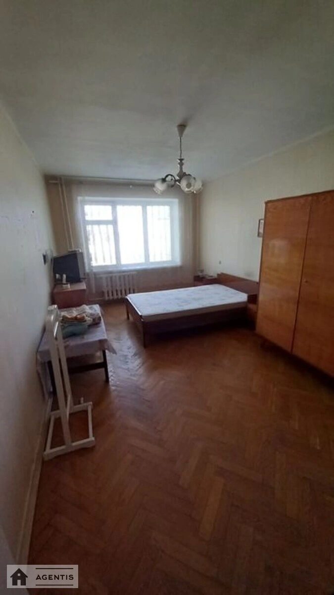 Сдам квартиру 3 комнаты, 80 m², 9 эт./14 этажей. Днепровский район, Киев. 