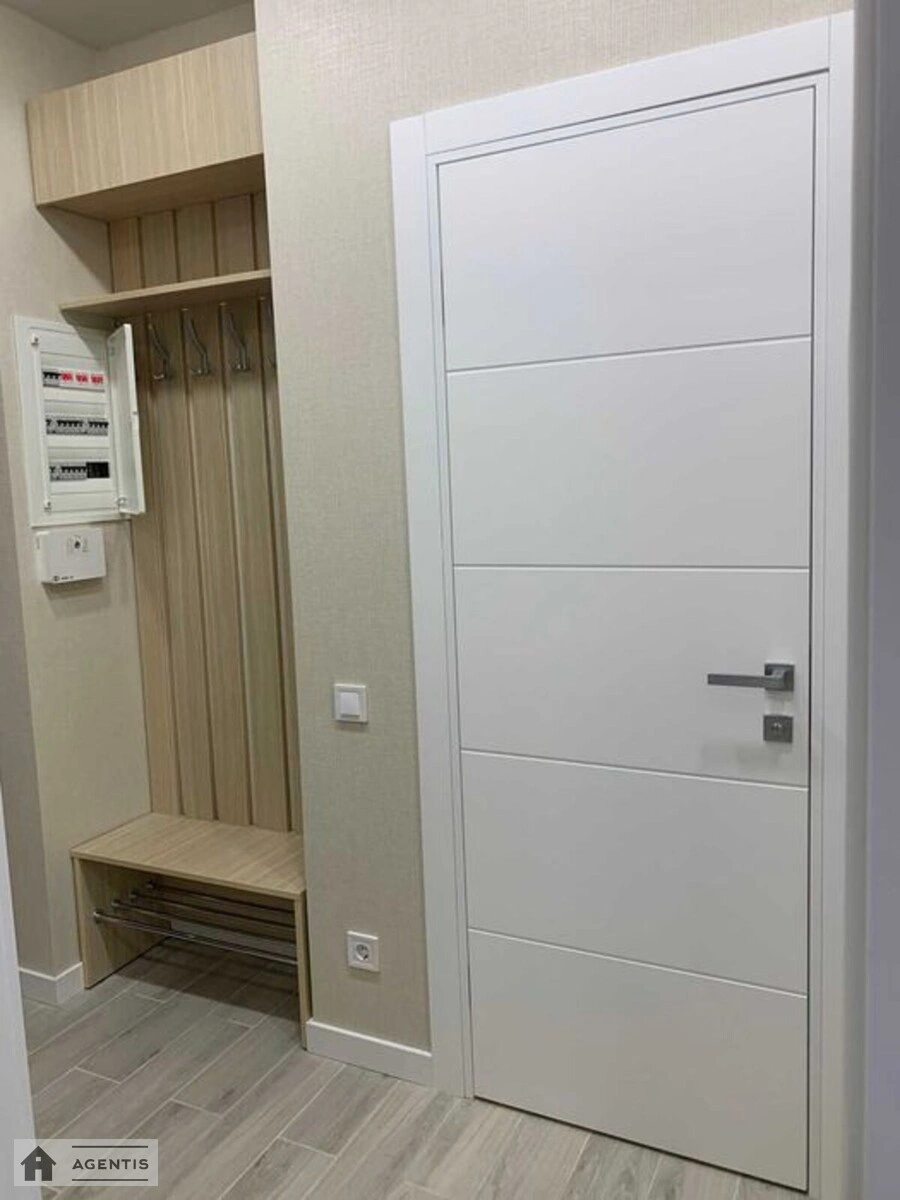 Здам квартиру 1 кімната, 42 m², 4 пов./20 поверхів. 13, Диміївська , Київ. 