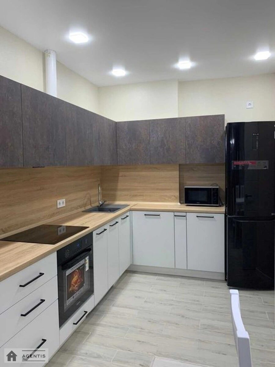 Здам квартиру 1 кімната, 42 m², 4 пов./20 поверхів. 13, Диміївська , Київ. 