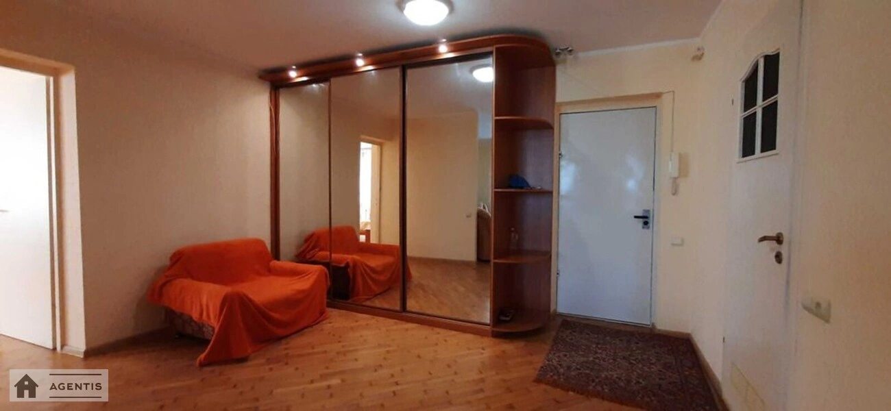 Apartment for rent 2 rooms, 72 m², 3rd fl./17 floors. 38, Petra Hryhorenka prosp., Kyiv. 