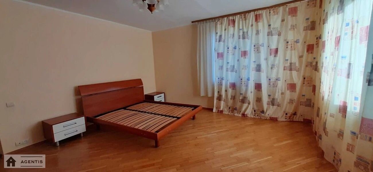 Apartment for rent 2 rooms, 72 m², 3rd fl./17 floors. 38, Petra Hryhorenka prosp., Kyiv. 