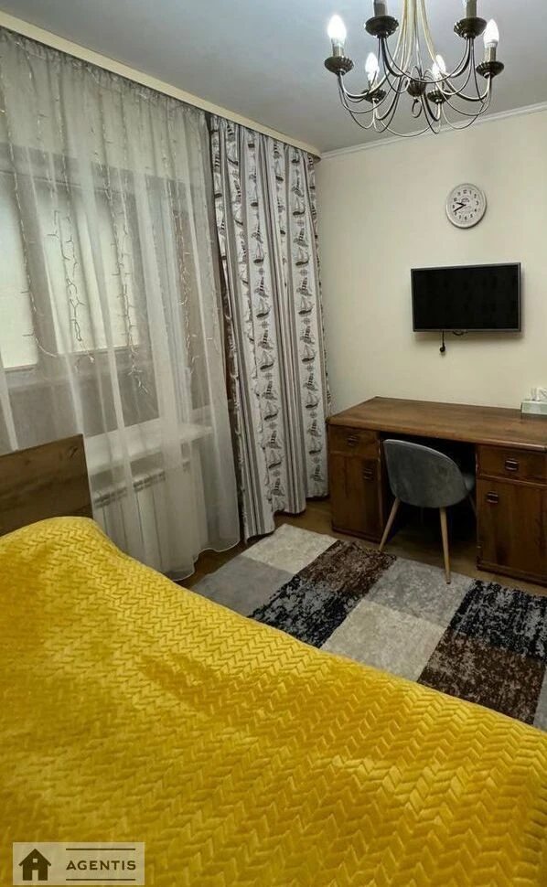 Здам квартиру 3 кімнати, 76 m², 2 пов./10 поверхів. 25, Ревуцького 25, Київ. 