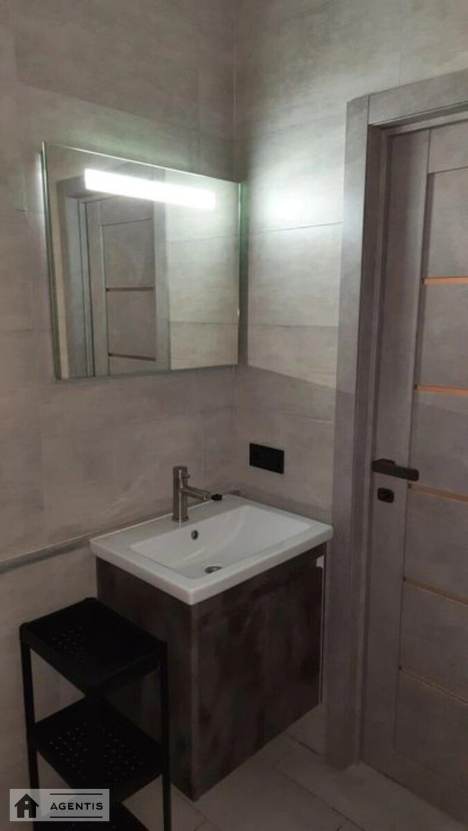 Здам квартиру 1 кімната, 37 m², 6 пов./10 поверхів. 11, Яблунева 11, Київ. 