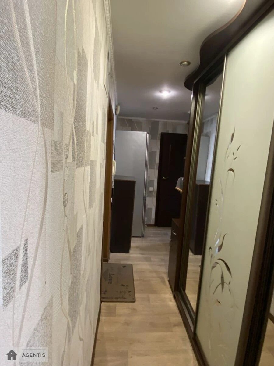 Здам квартиру 2 кімнати, 46 m², 8 пов./9 поверхів. Дніпровська набережна, Київ. 