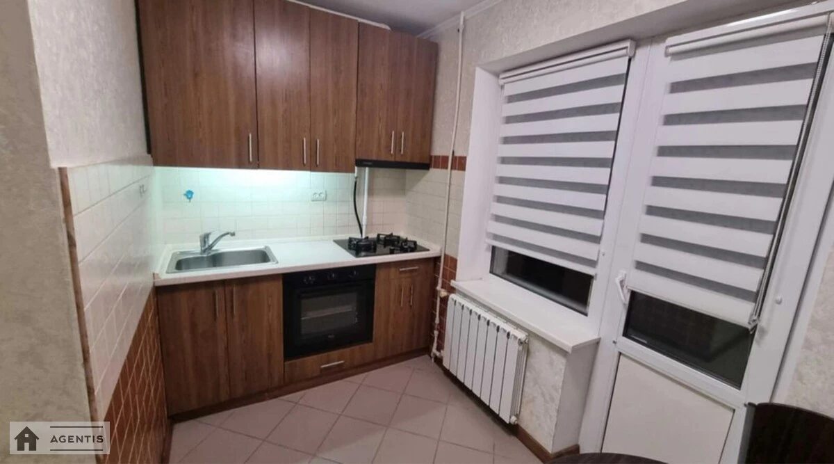 Здам квартиру 1 кімната, 26 m², 7 пов./9 поверхів. 9, Галицька 9, Київ. 