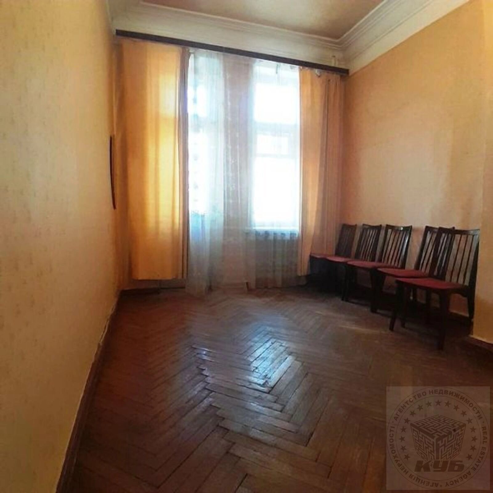 Apartments for sale 3 rooms, 71 m², 2nd fl./5 floors. 2, Aviakonstruktora Antonova vul., Kyiv. 