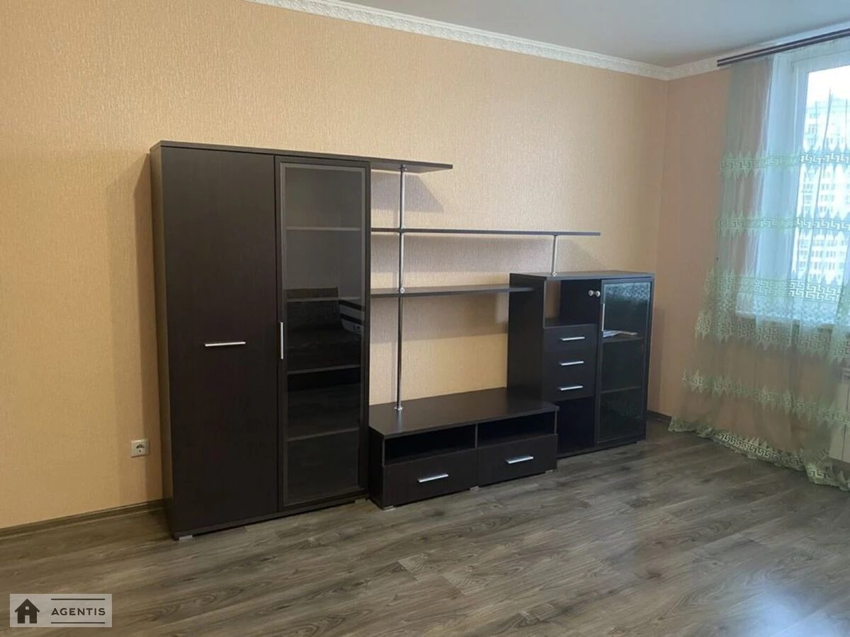 Сдам квартиру 1 комната, 57 m², 14 эт./24 этажа. Дарницкий район, Киев. 