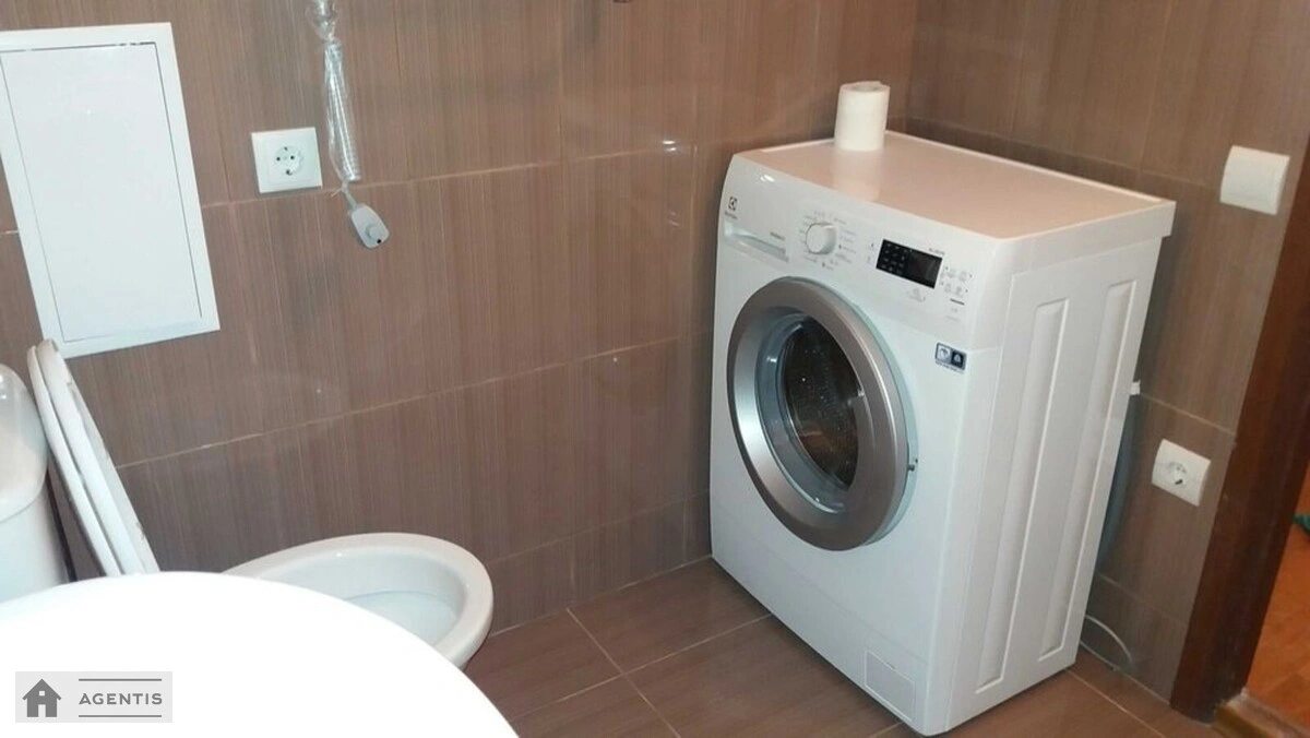 Сдам квартиру 1 комната, 43 m², 20 эт./25 этажей. 3, Софії Русової вул., Киев. 