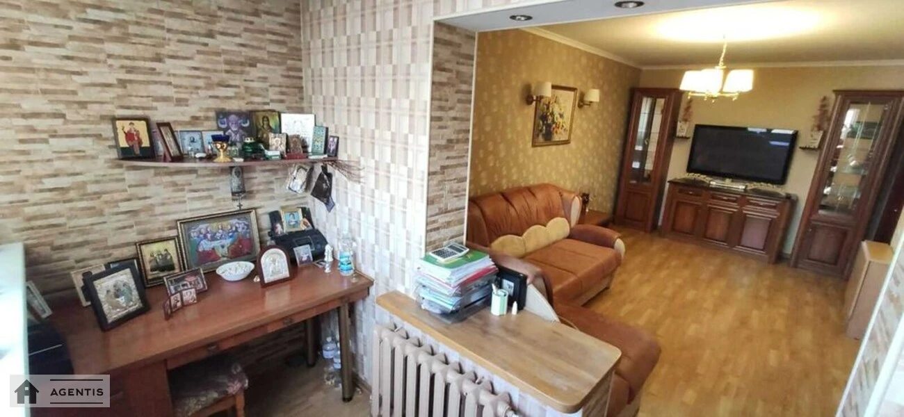 Сдам квартиру 3 комнаты, 98 m², 5 эт./22 этажа. Правды, Киев. 