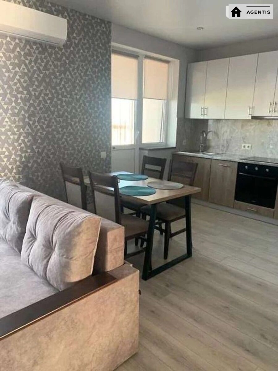 Сдам квартиру 2 комнаты, 83 m², 16 эт./25 этажей. 8, Миколи Руденка бульв. (Кольцова), Киев. 