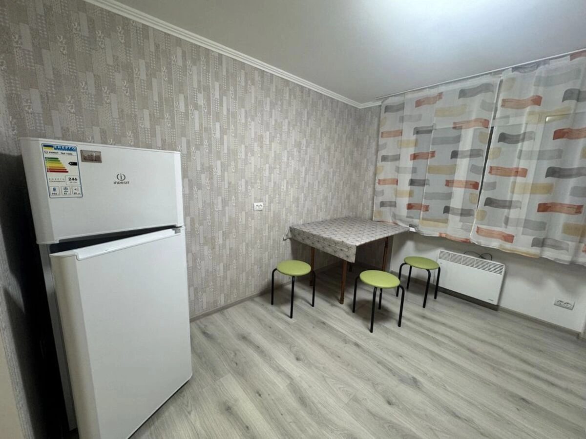 Apartments for sale 1 room, 36 m², 2nd fl./4 floors. Sevastopolska vul., Kropyvnytskyy. 