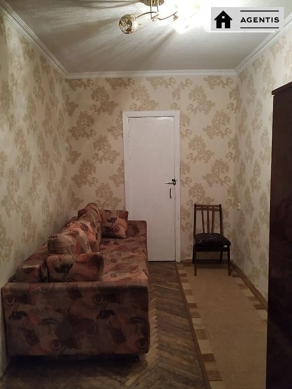 Сдам квартиру 2 комнаты, 50 m², 4 эт./5 этажей. 18, Віфлеємська вул., Киев. 