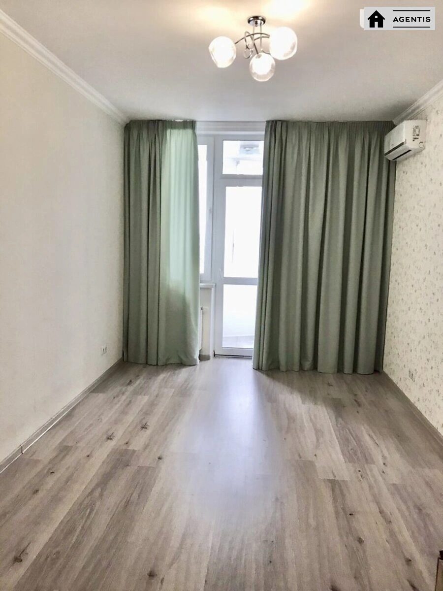 Сдам квартиру 2 комнаты, 54 m², 19 эт./35 этажей. Соборності просп. (Воззєднання), Киев. 