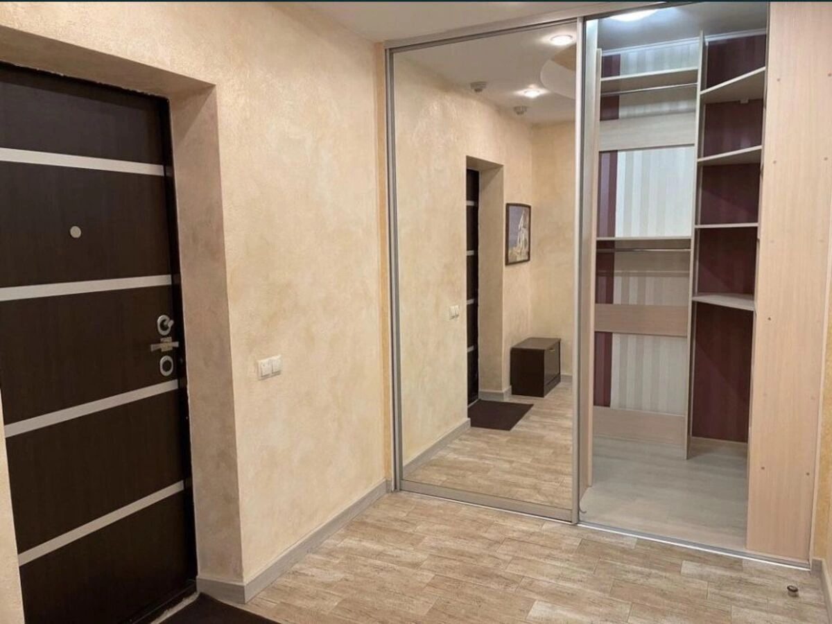 Сдам квартиру 1 комната, 60 m², 14 эт./25 этажей. 1, Срибнокильская 1, Киев. 