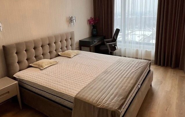 Сдам квартиру 2 комнаты, 55 m², 18 эт./24 этажа. Ґарета Джонса вул. (Сімї Хохлових), Киев. 