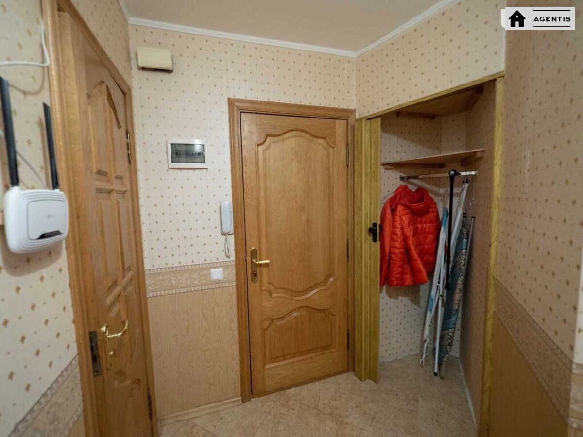 Сдам квартиру 1 комната, 47 m², 13 эт./16 этажей. 33, Петра Григоренка просп., Киев. 