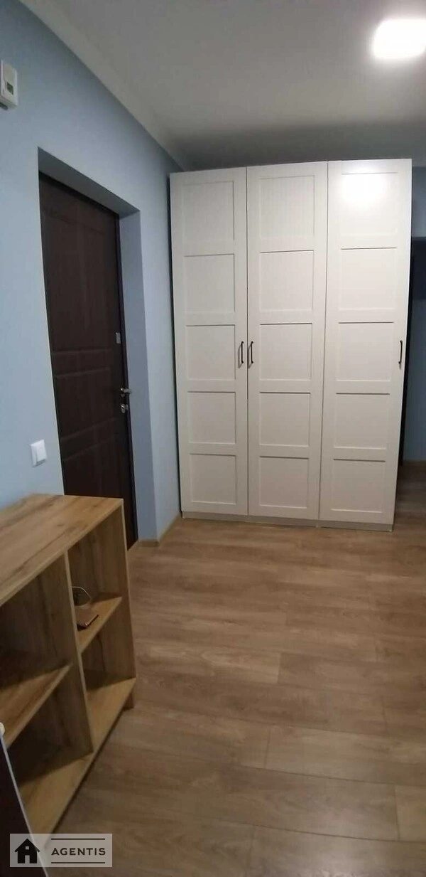 Сдам квартиру 2 комнаты, 68 m², 10 эт./10 этажей. 11, Кадетский Гай 11, Киев. 