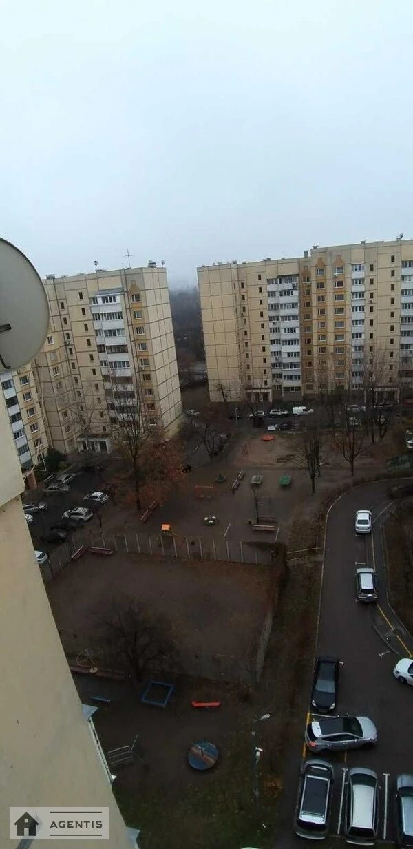 Сдам квартиру 2 комнаты, 68 m², 10 эт./10 этажей. 11, Кадетский Гай 11, Киев. 