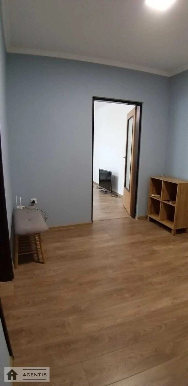 Сдам квартиру 2 комнаты, 68 m², 10 эт./10 этажей. 11, Кадетский Гай 11, Киев. 