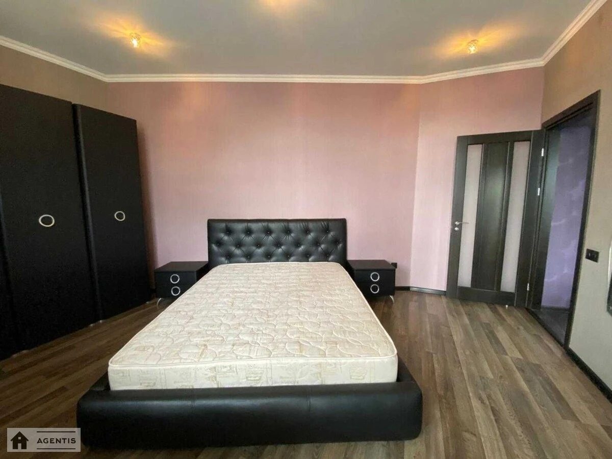 Сдам квартиру 2 комнаты, 82 m², 5 эт./25 этажей. 18, Юрія Іллєнка вул. (Мельникова), Киев. 