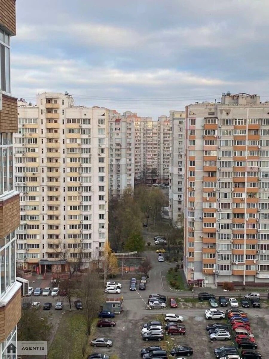 Сдам квартиру 1 комната, 40 m², 16 эт./16 этажей. Дарницкий район, Киев. 