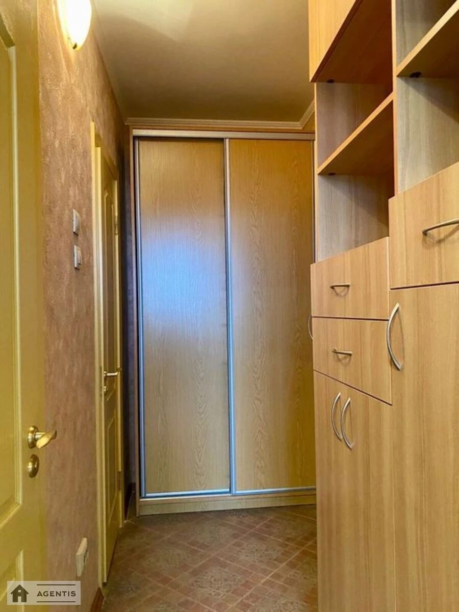 Сдам квартиру 1 комната, 40 m², 16 эт./16 этажей. Дарницкий район, Киев. 