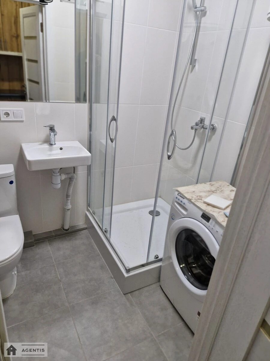 Сдам квартиру 1 комната, 18 m², 3 эт./20 этажей. 35, Василя Стуса вул., Киев. 